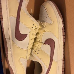 Nike Men's Yellow and Brown Sneakers